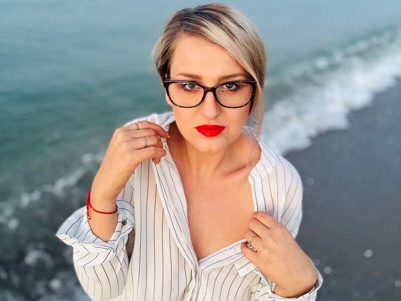 Live sex webcam photo for MayaTrainorX #6515119