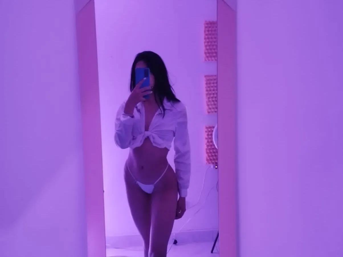 Live sex webcam photo for NixPamela #5933386