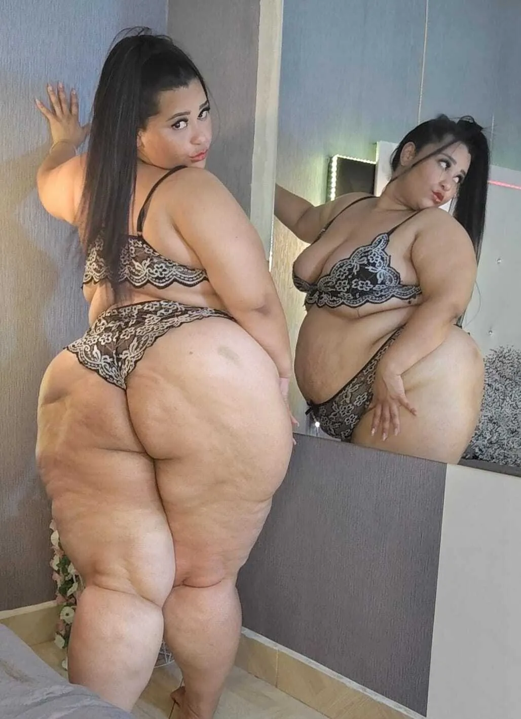 Live sex webcam photo for ClariGil #8399383