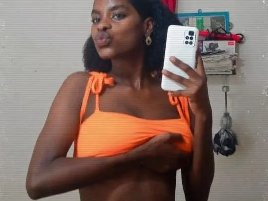 Live sex webcam photo for EricasSaenz #5793457