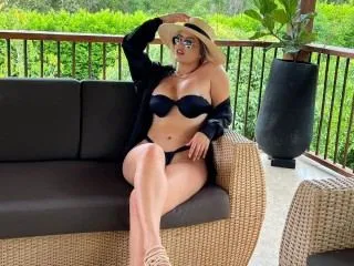 Live sex webcam photo for AntonellaSalas #5975492