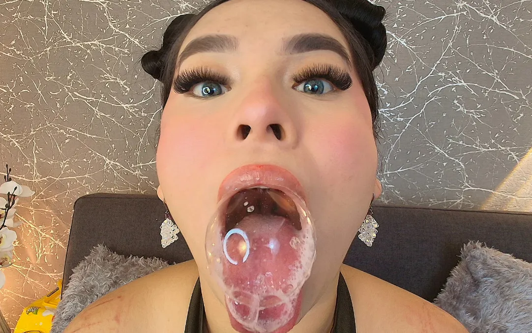 Live sex webcam photo for miaroux18 #7769607