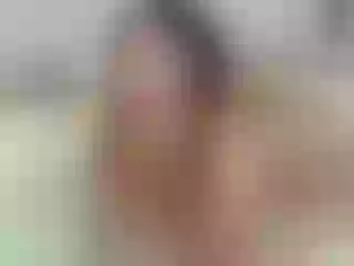 Live sex webcam photo for miaroux18 #6436796