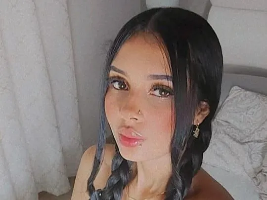 Live sex webcam photo for AshleyyCarter #5794883