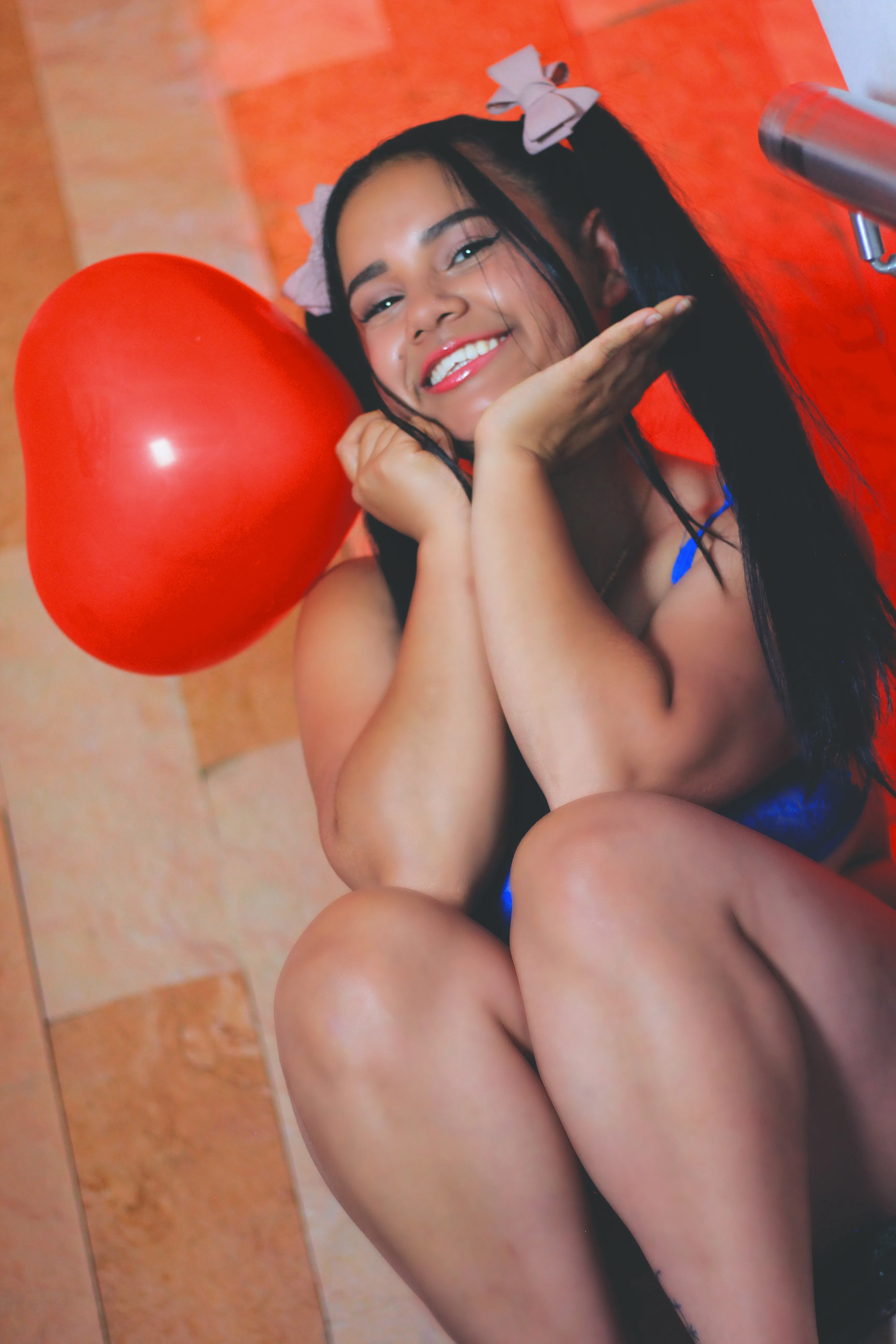 Live sex webcam photo for Miaaleon19 #7858909