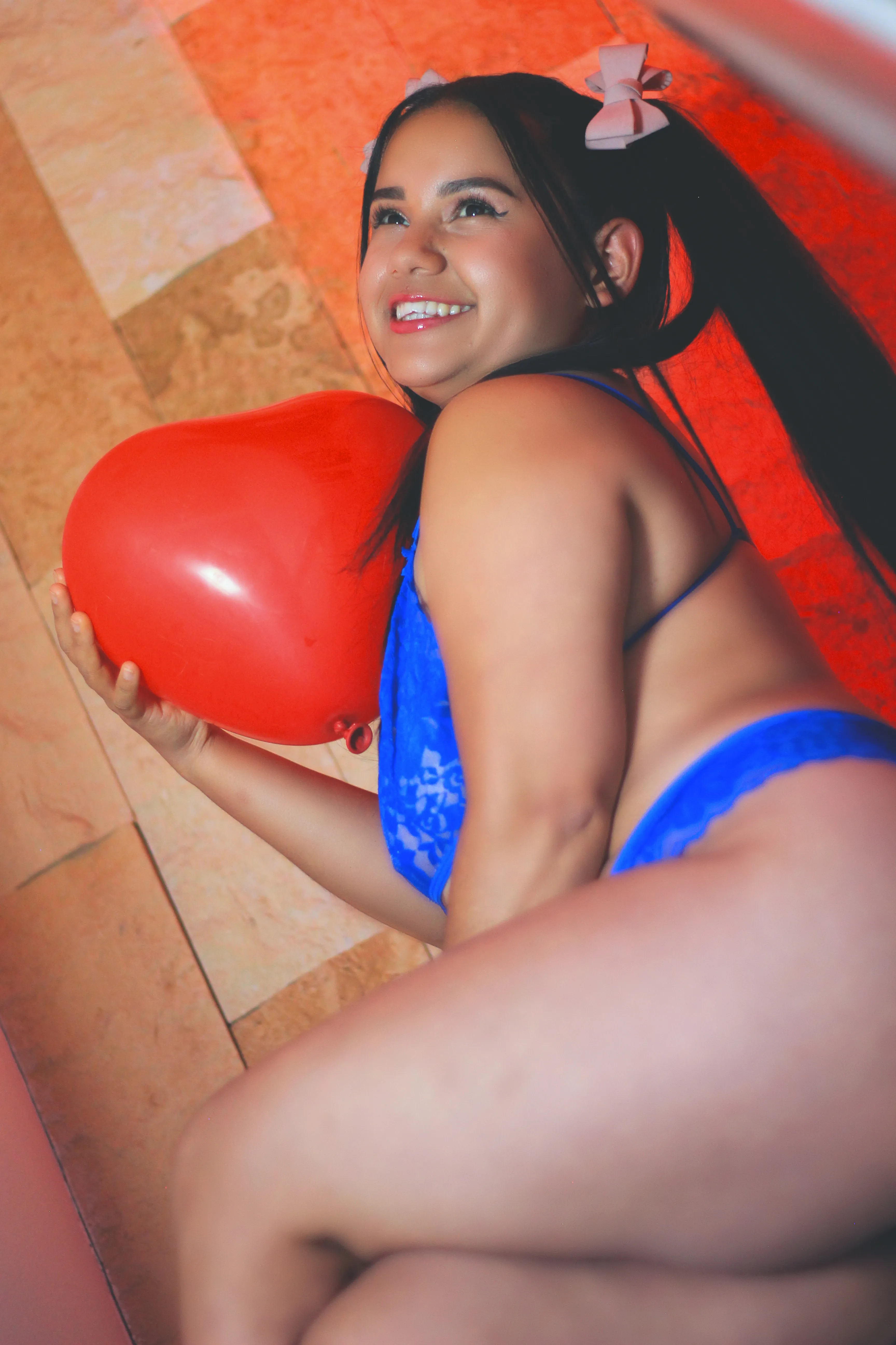 Live sex webcam photo for Miaaleon19 #7858907