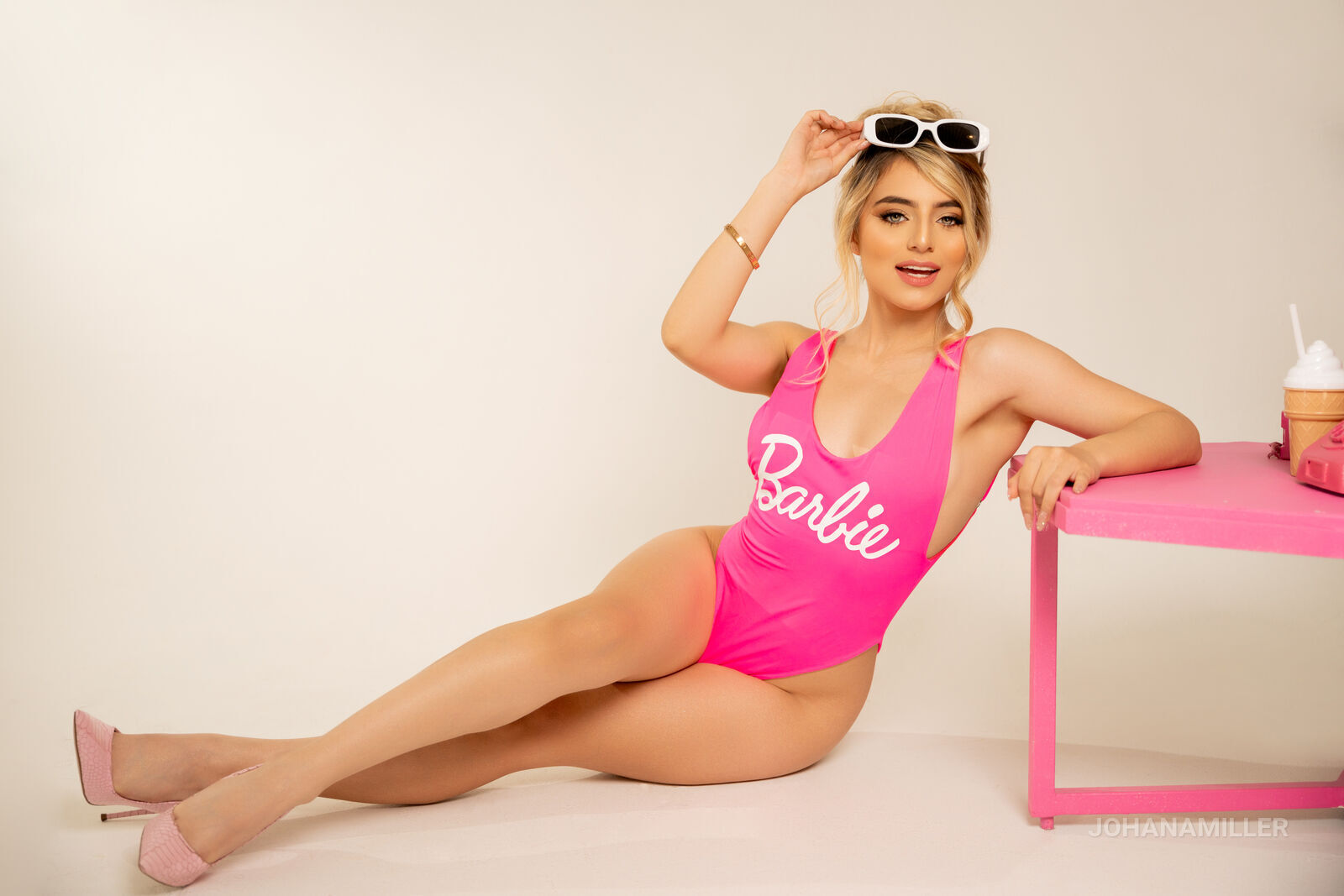 Live sex webcam photo for JohanaMiller #7351155