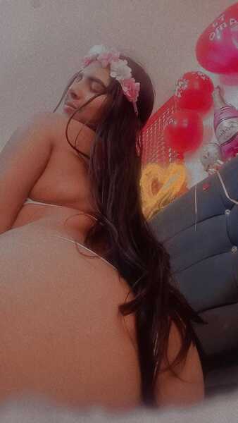 Live sex webcam photo for AndreinaBrown18 #6362964