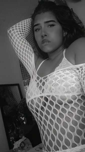 Live sex webcam photo for AndreinaBrown18 #6362972