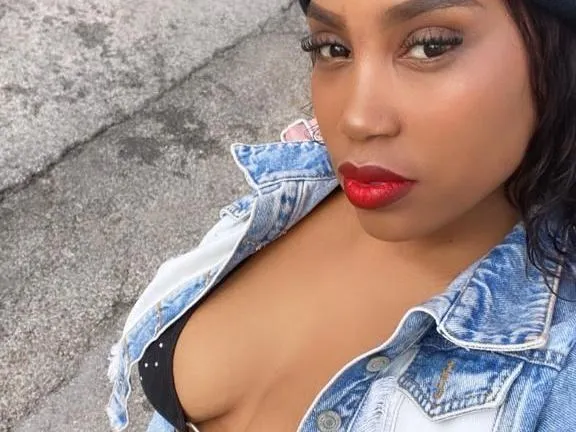 Live sex webcam photo for maaliggold #5842850