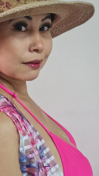 Live sex webcam photo for CristinPinto #6262508