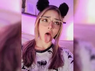 Live sex webcam photo for MiaCollinx #6136177
