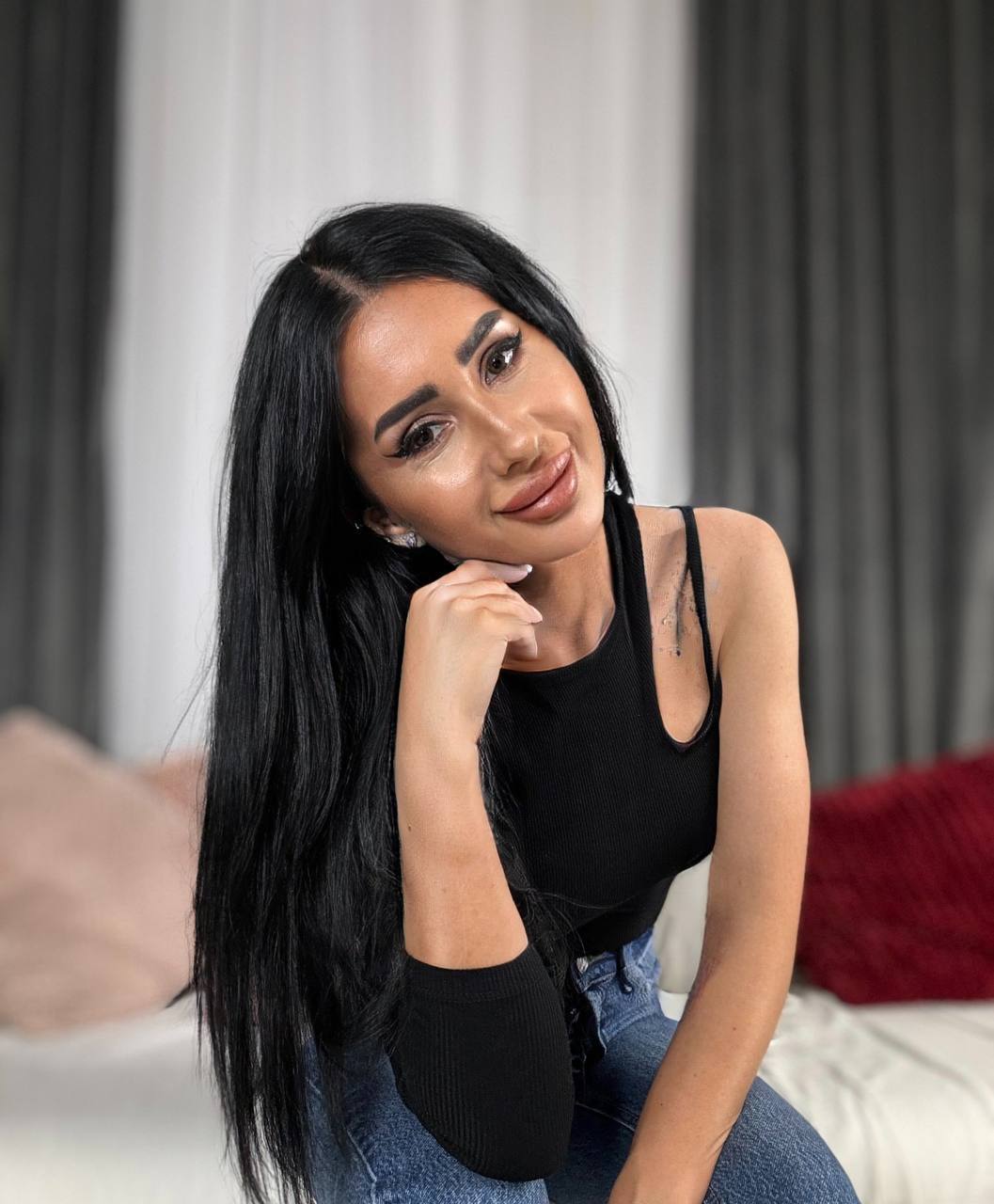 Live sex webcam photo for AnnaRhodes #7791721