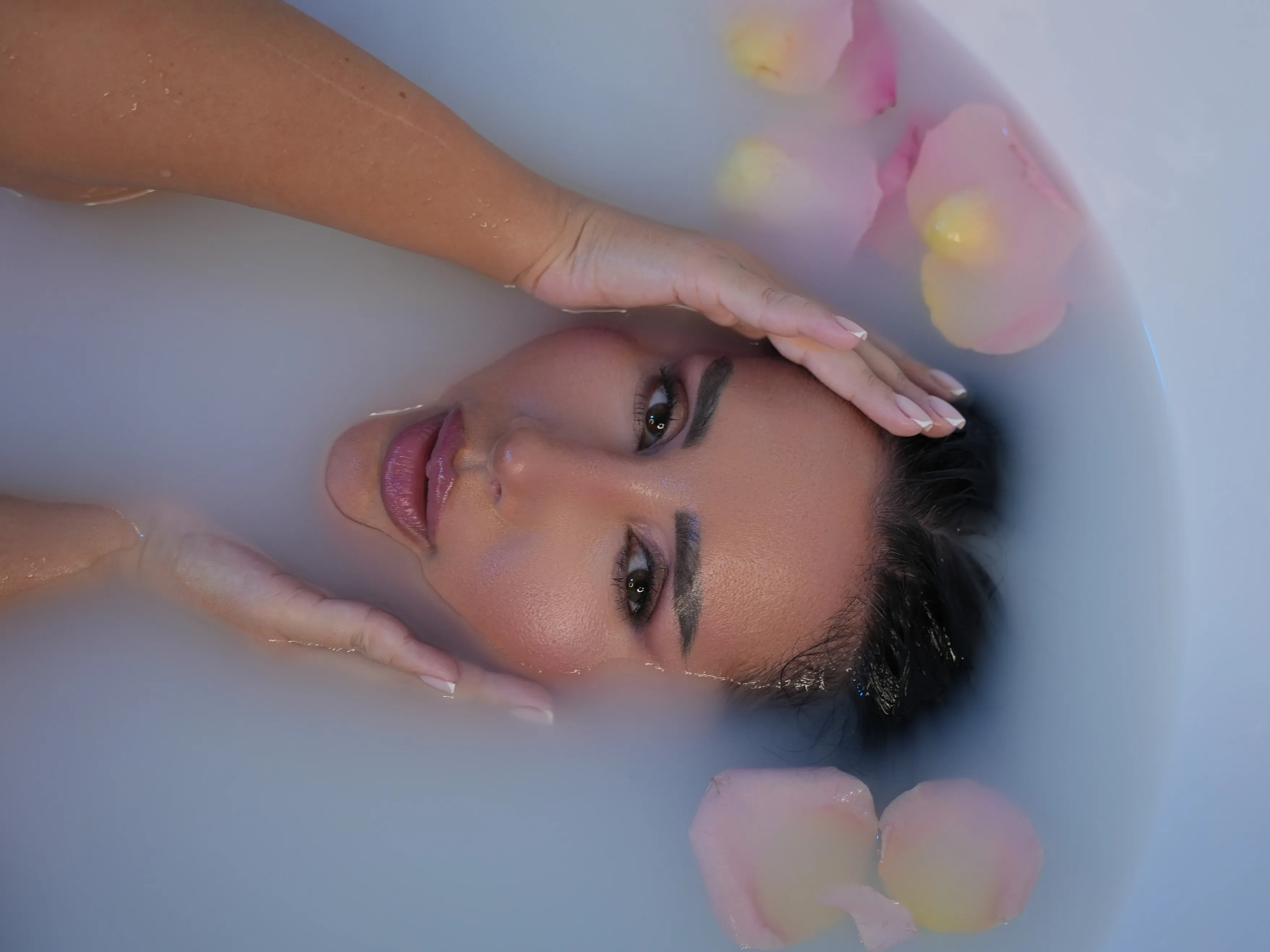 Live sex webcam photo for AnnaRhodes #8019090