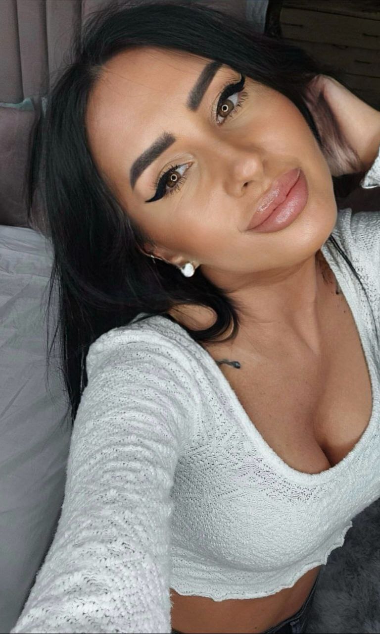 Live sex webcam photo for AnnaRhodes #7791702