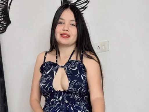 Live sex webcam photo for CharlotteHill019 #5893686