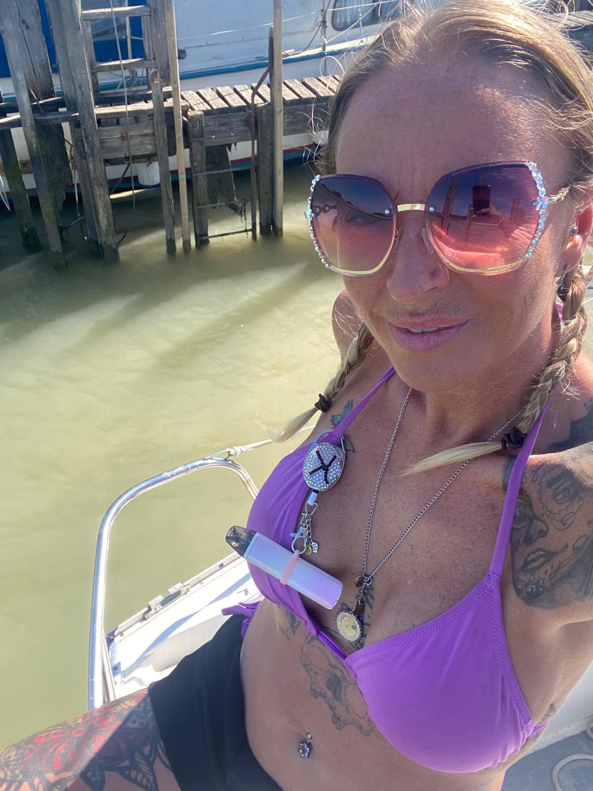 Live sex webcam photo for NaughtyorNiceLydia #7004471