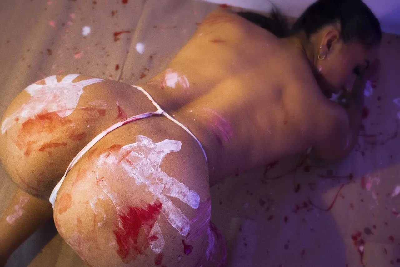 Live sex webcam photo for ZhoeKiss #7950541