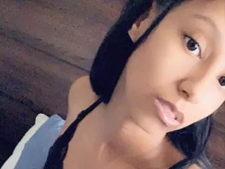 Live sex webcam photo for CinnamonCunning #6985632