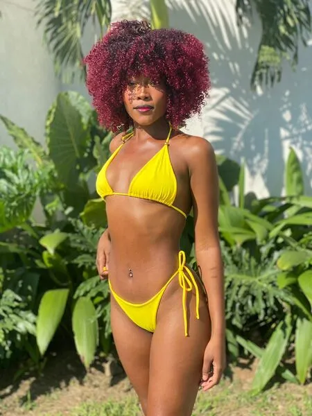 Live sex webcam photo for zulewilliams19 #6093077