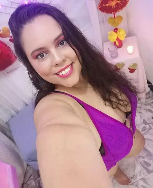 Live sex webcam photo for nicollejordan51 #7383995