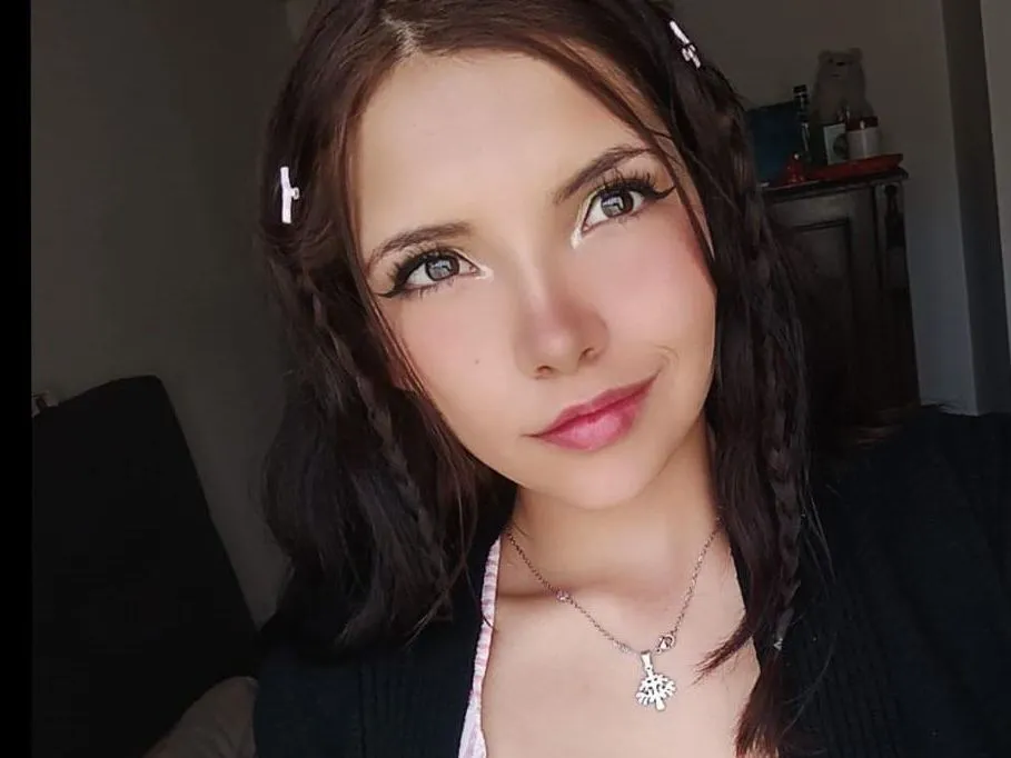 Live sex webcam photo for SweetMoon21 #5912094