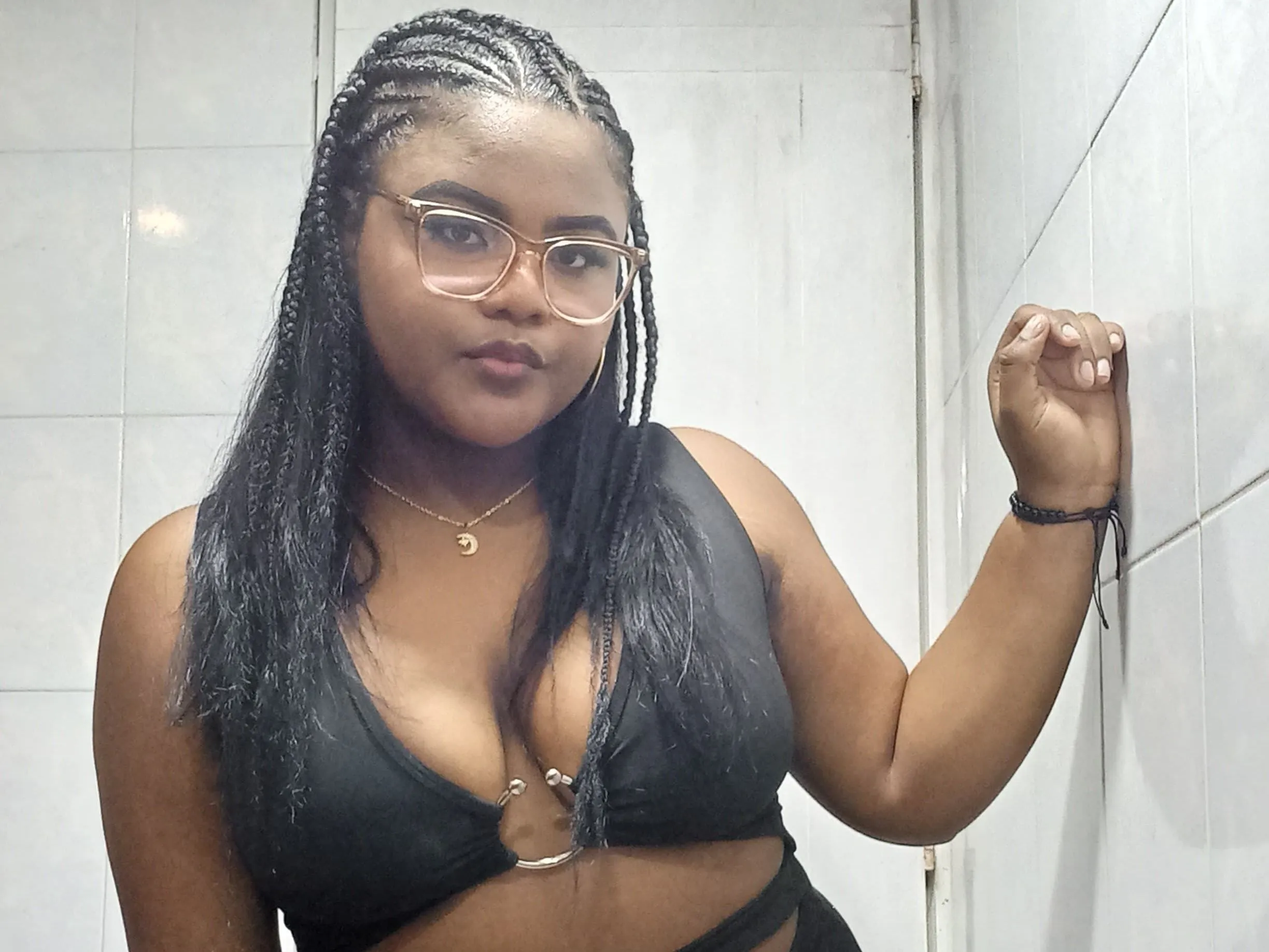 Live sex webcam photo for HeavenBluee #5911980