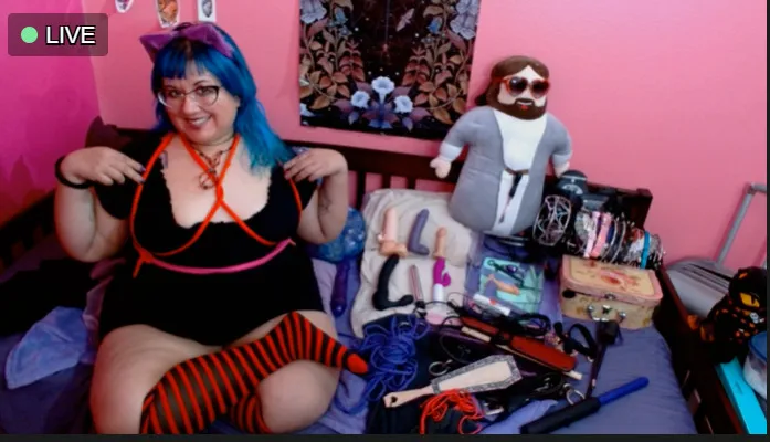 Live sex webcam photo for ChaosKittyXO #8031773