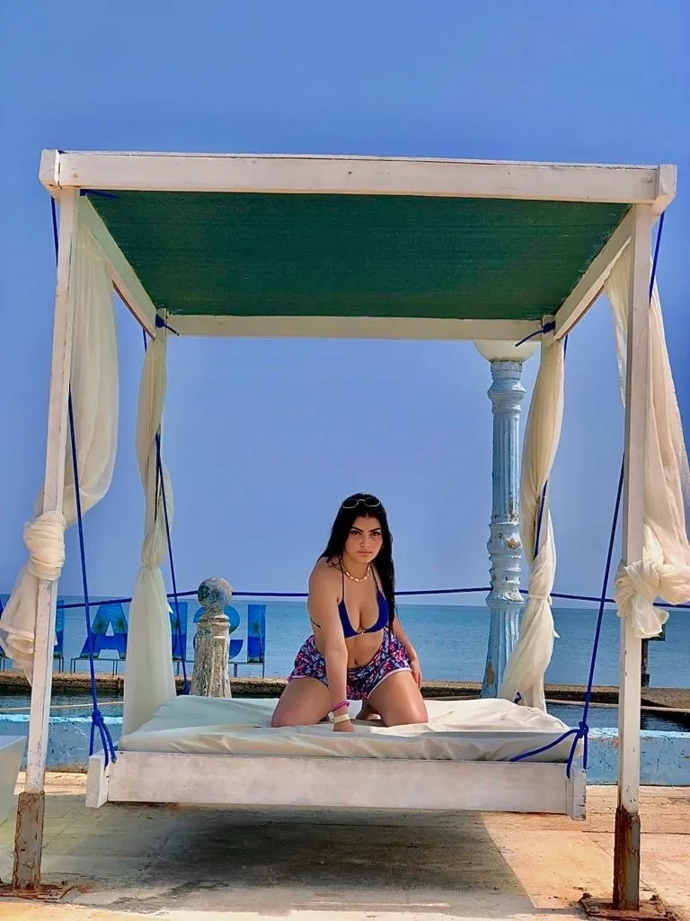 Live sex webcam photo for RachelJames30 #7470297