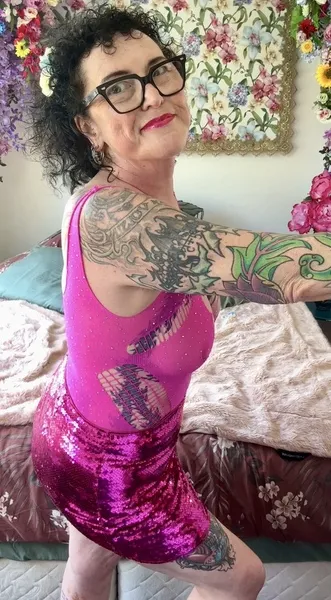Live sex webcam photo for RaquelleR #6043968