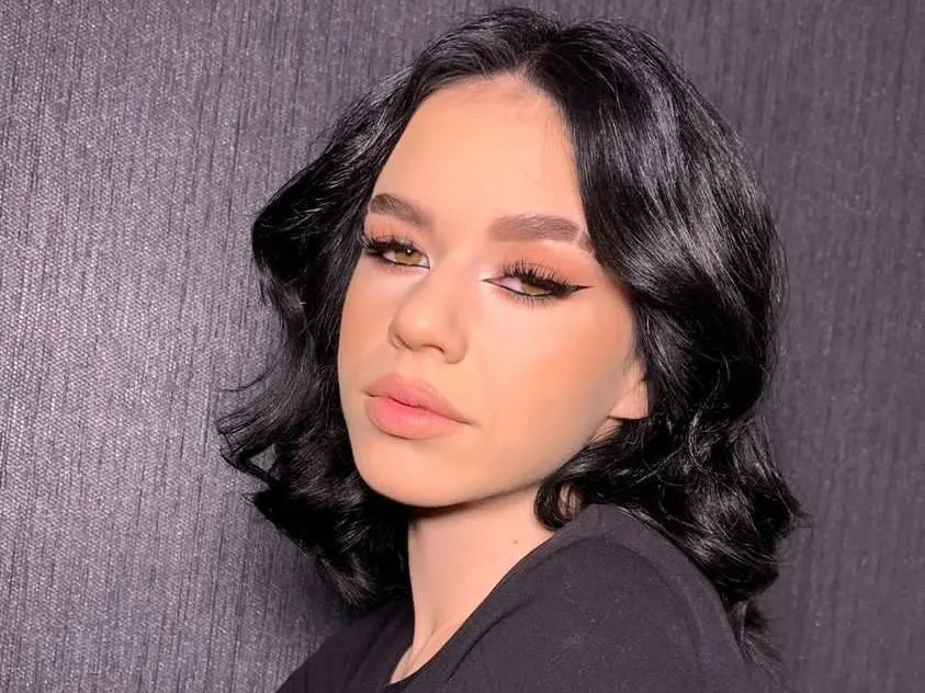 Live sex webcam photo for KYYARA #5923499