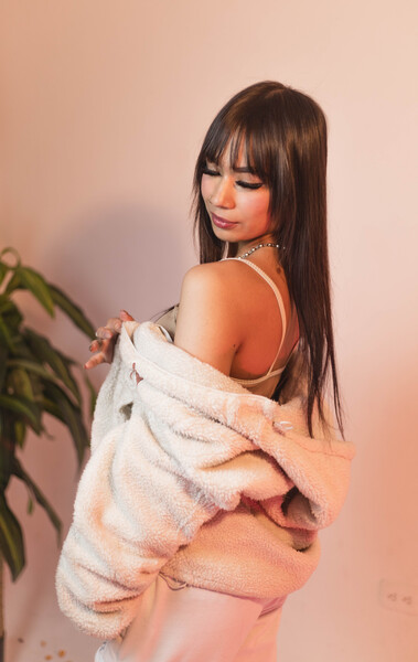 Live sex webcam photo for ValeMillan #6140698