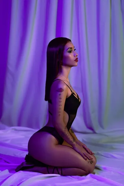 Live sex webcam photo for ElektraShelby #6472768