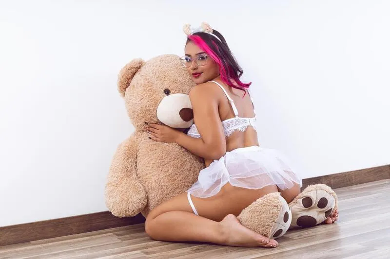 Live sex webcam photo for CatalinaGarciia #6326854