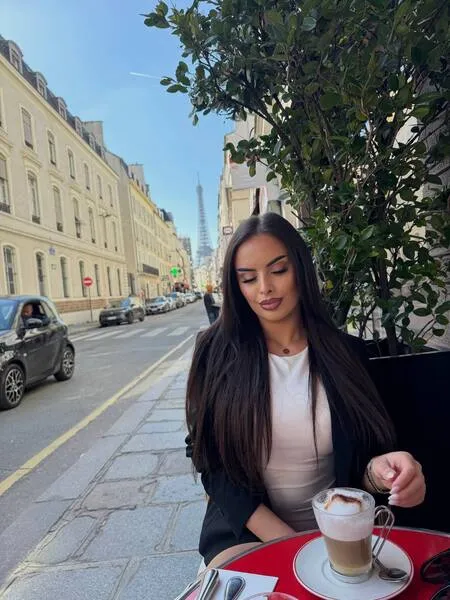 Live sex webcam photo for AlmaLuv #7894762