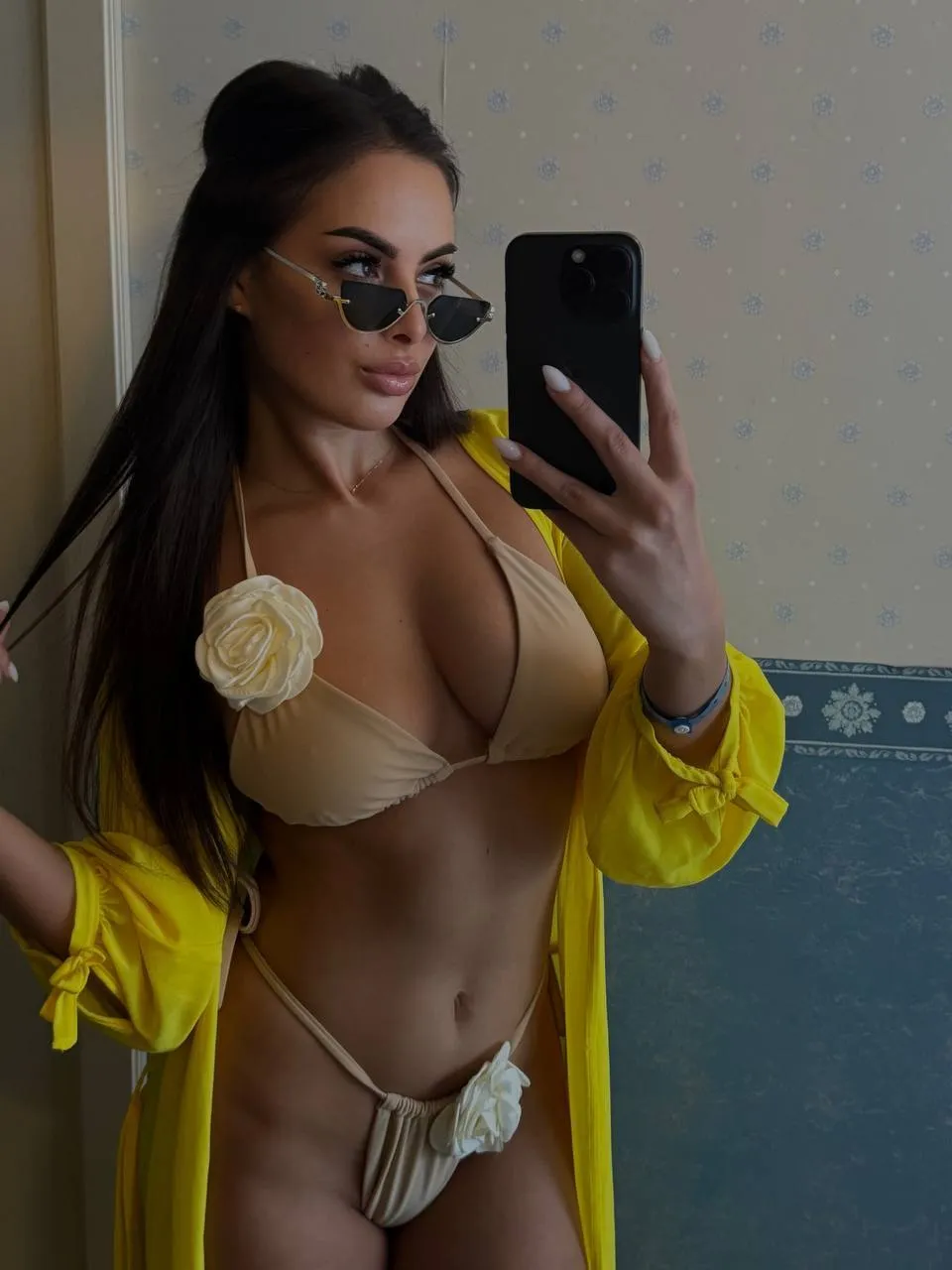 Live sex webcam photo for AlmaLuv #7894834