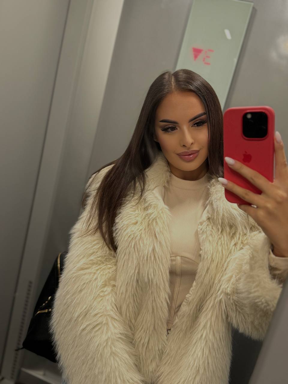 Live sex webcam photo for AlmaLuv #7894553