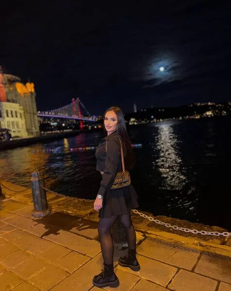 Live sex webcam photo for AlmaLuv #7894789