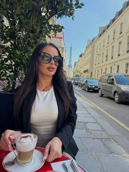 Live sex webcam photo for AlmaLuv #7894764