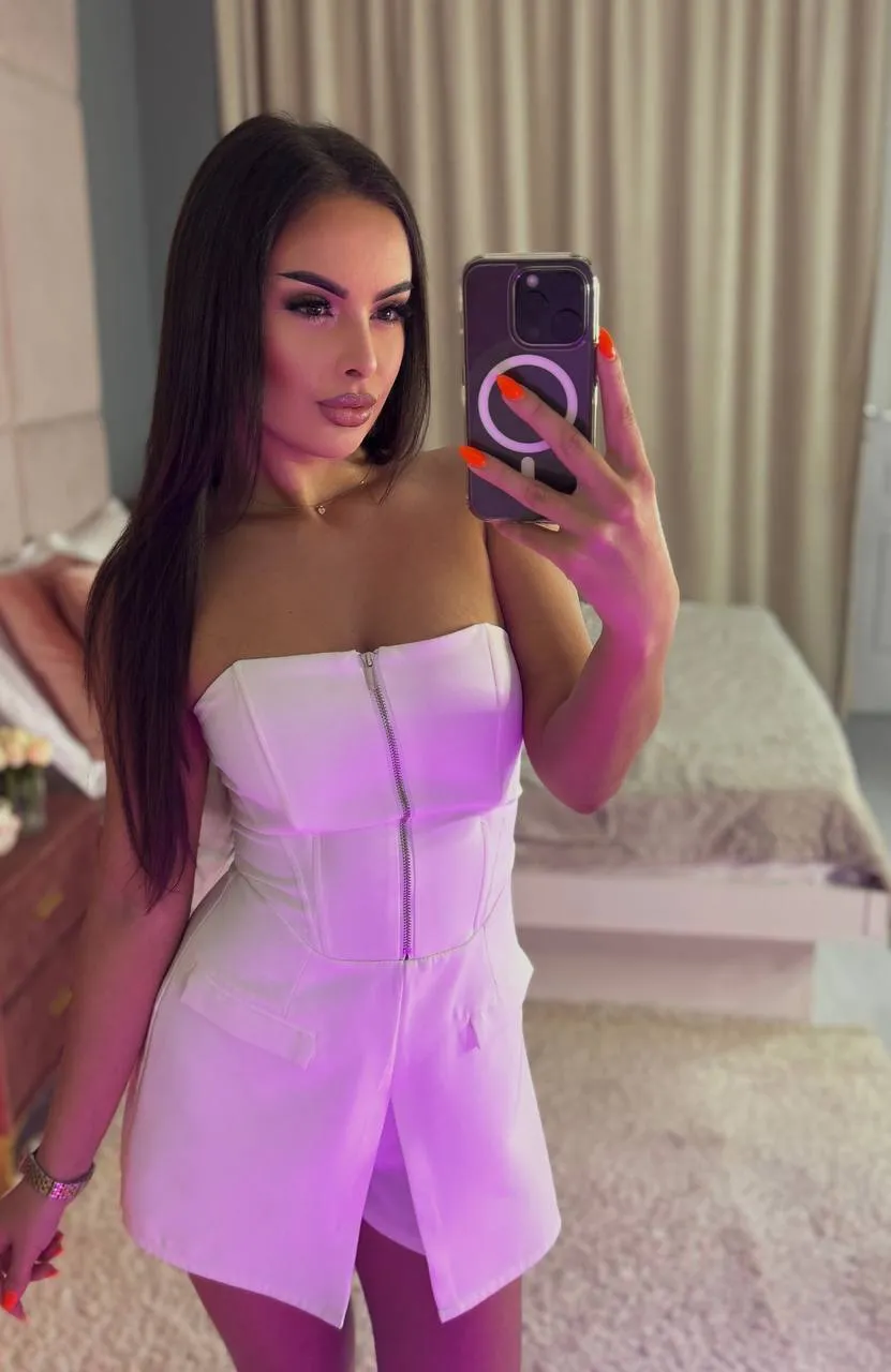 Live sex webcam photo for AlmaLuv #7894814