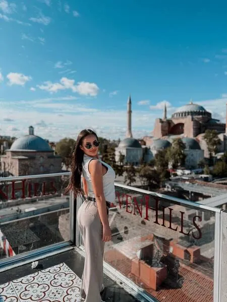 Live sex webcam photo for AlmaLuv #7894784