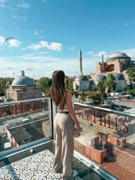 Live sex webcam photo for AlmaLuv #7894785