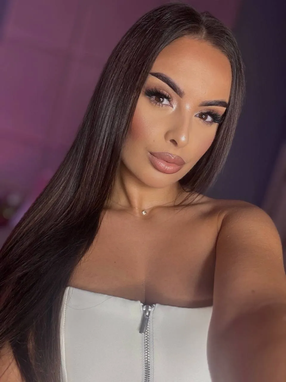 Live sex webcam photo for AlmaLuv #7894800