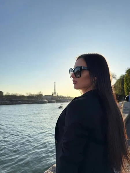 Live sex webcam photo for AlmaLuv #7894759