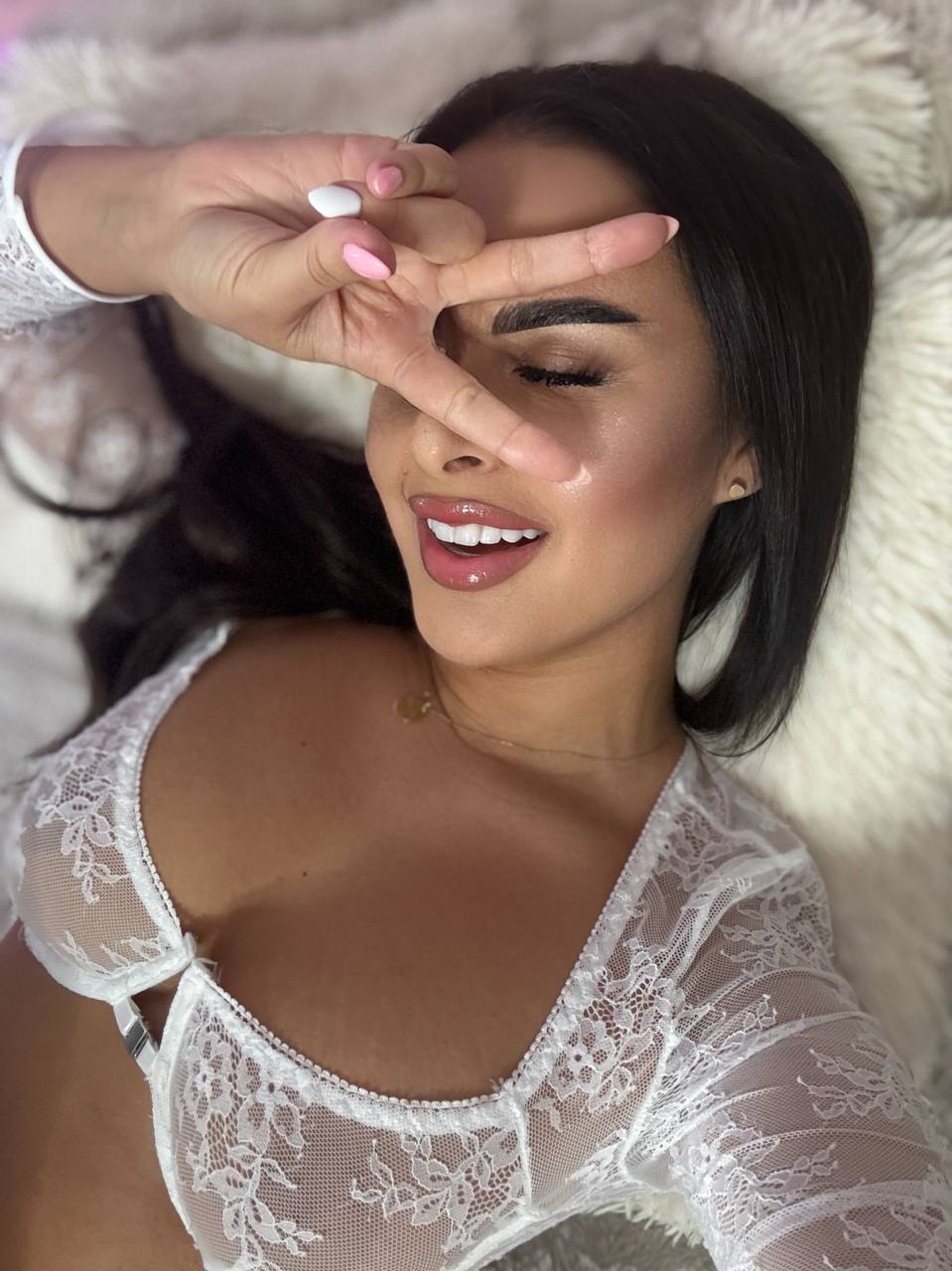 Live sex webcam photo for AlmaLuv #7894634