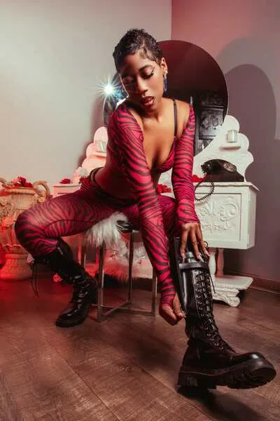 Live sex webcam photo for MalaikaJon #6163505