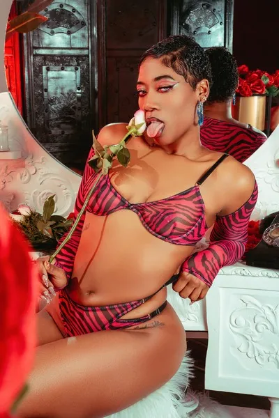 Live sex webcam photo for MalaikaJon #6163497