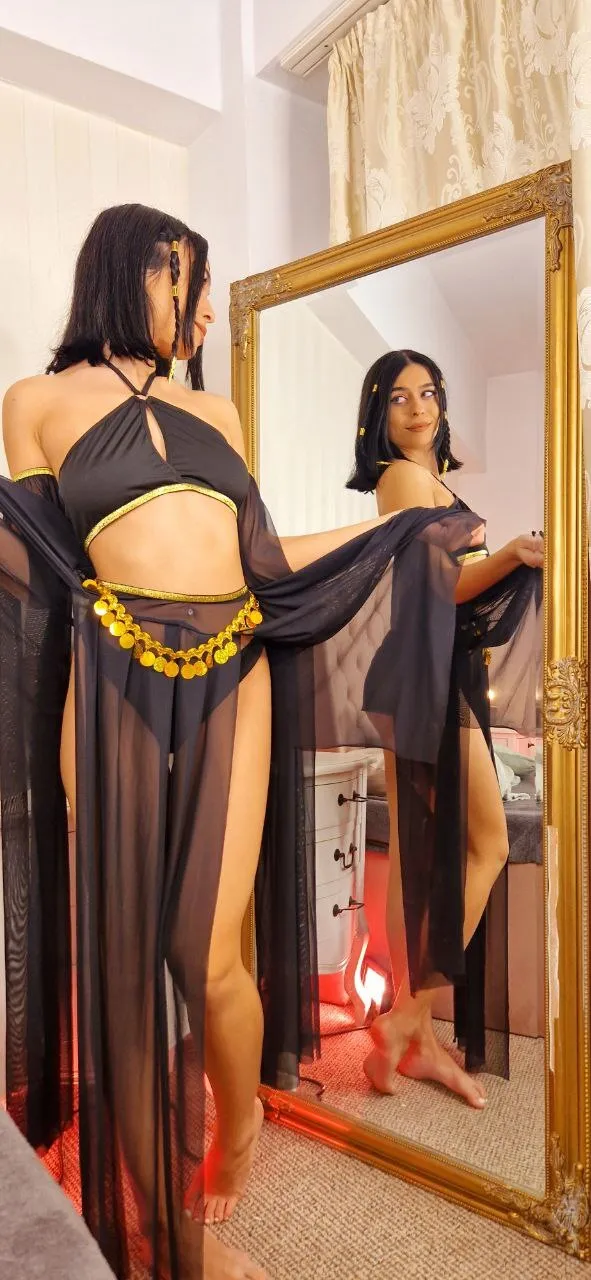 Live sex webcam photo for JassyeJoi #8420163