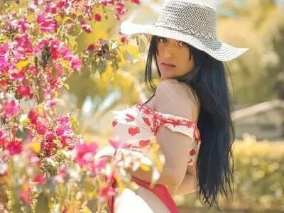 Live sex webcam photo for MadelineBrock #5923833