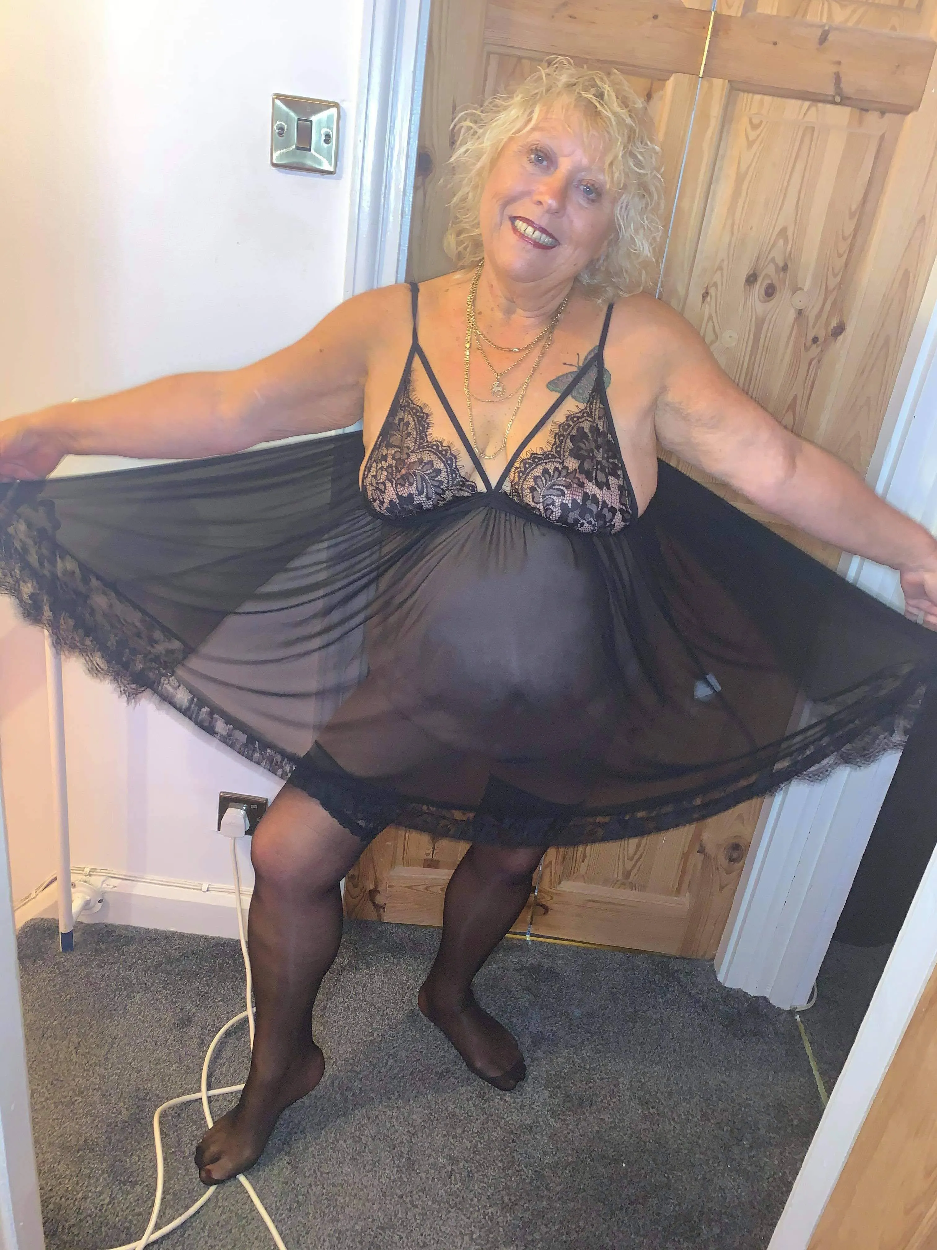 Live sex webcam photo for XoXMandyXoX #7104135